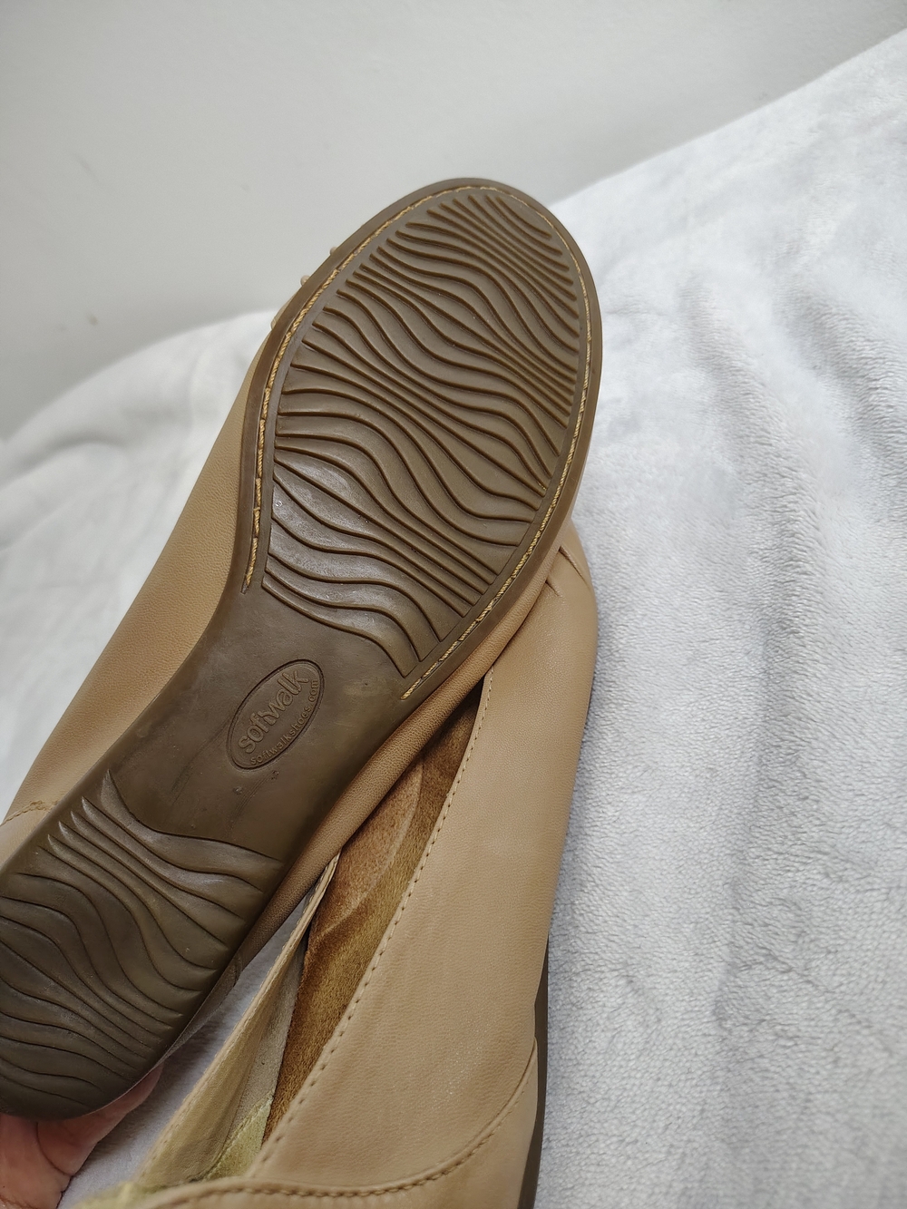 SoftWalk Women's Taupe Beige Leather Ballet Flats - Picture 6 of 6